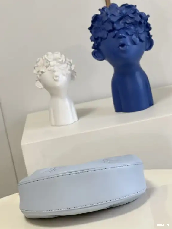 Affordable OVER THE VUITTON MOON LOUIS 0704